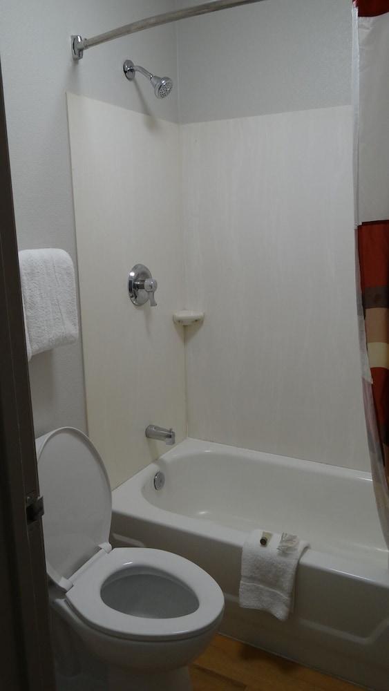Red Roof Inn Philadelphia - Trevose Extérieur photo